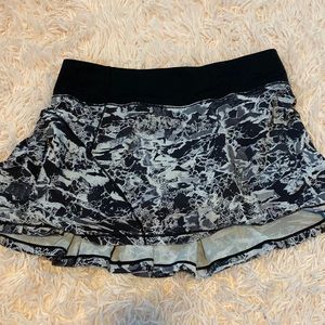 Lulumon skort